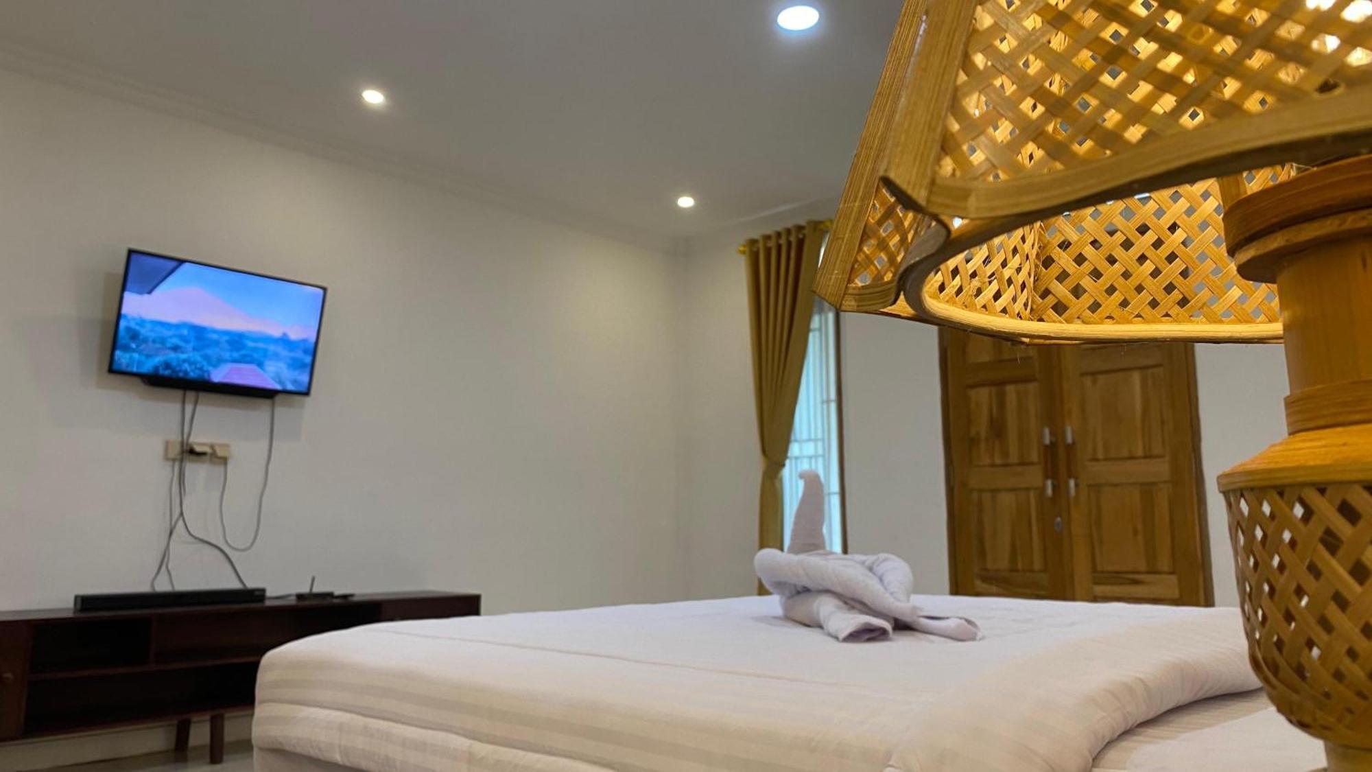 Bale Tetebatu Villa Buitenkant foto